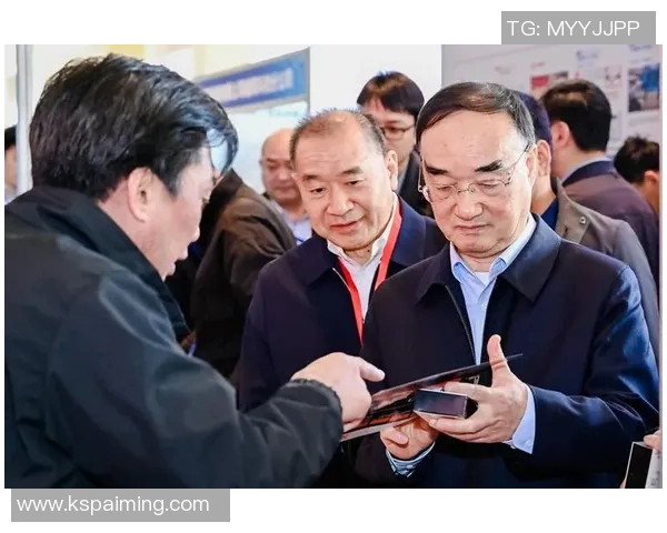 罗凯文的成长之路与职场挑战：从普通员工到行业领军者的奋斗历程